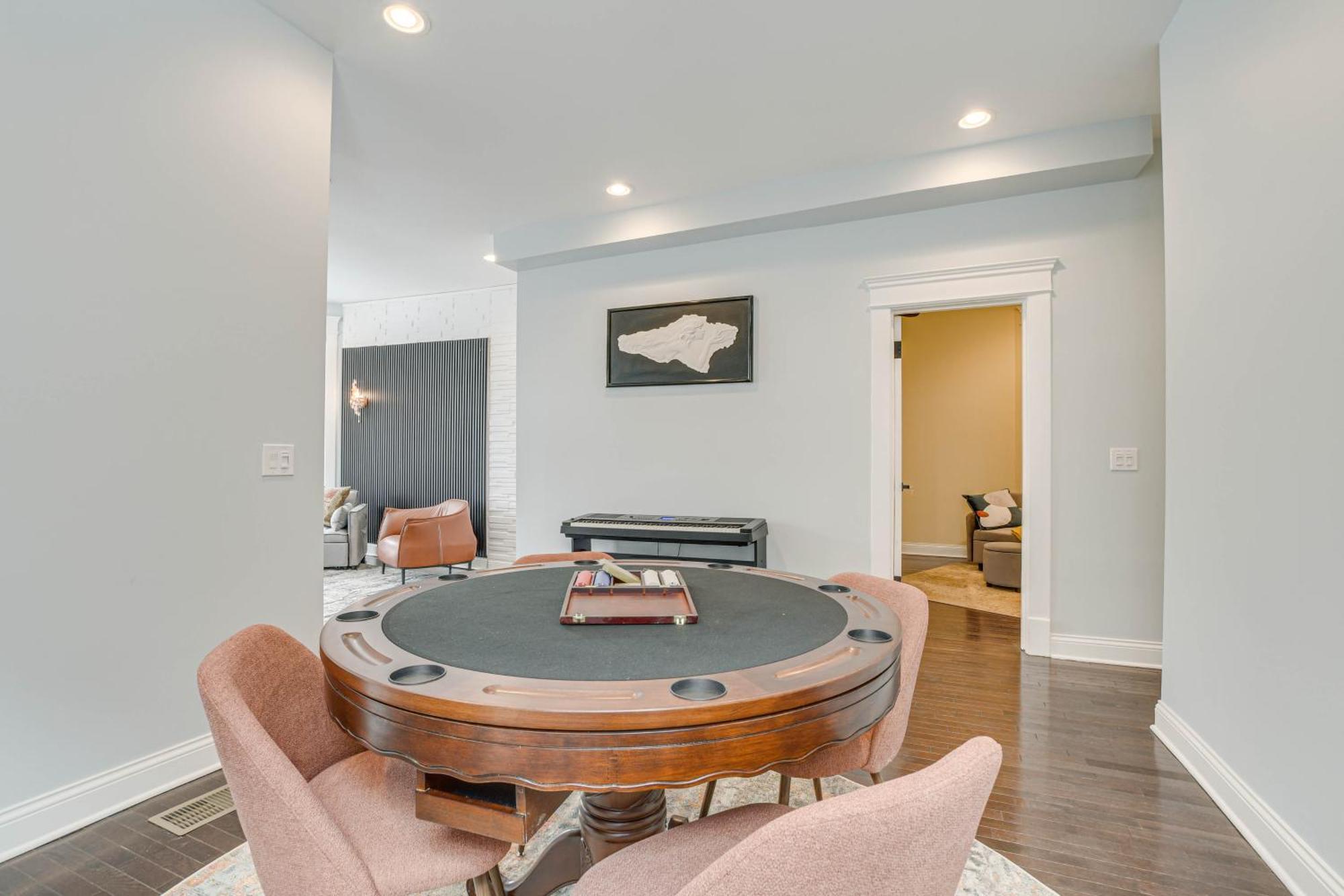 Spacious Condo With Deck About 3 Mi To Downtown Chicago! ภายนอก รูปภาพ