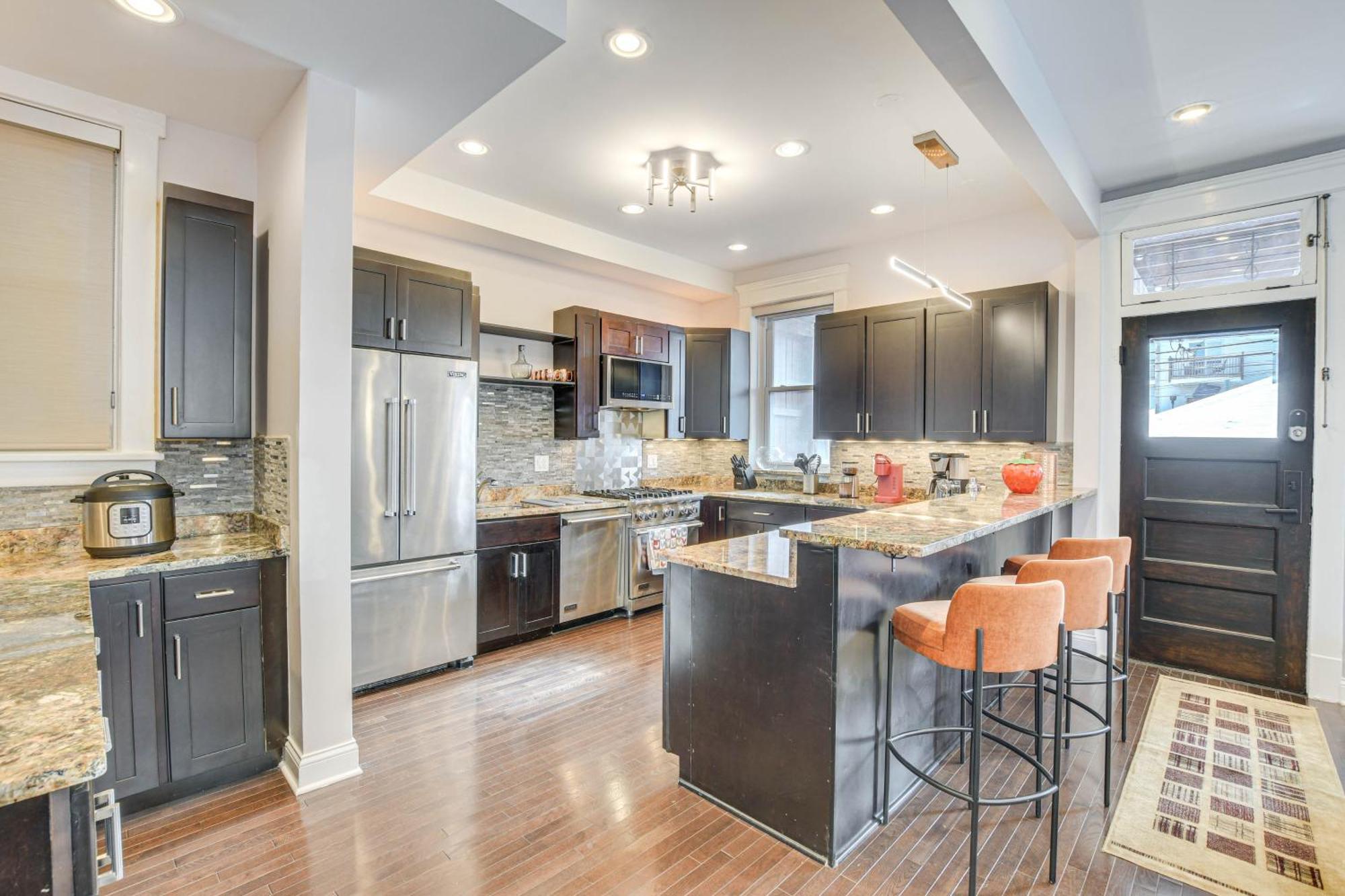 Spacious Condo With Deck About 3 Mi To Downtown Chicago! ภายนอก รูปภาพ