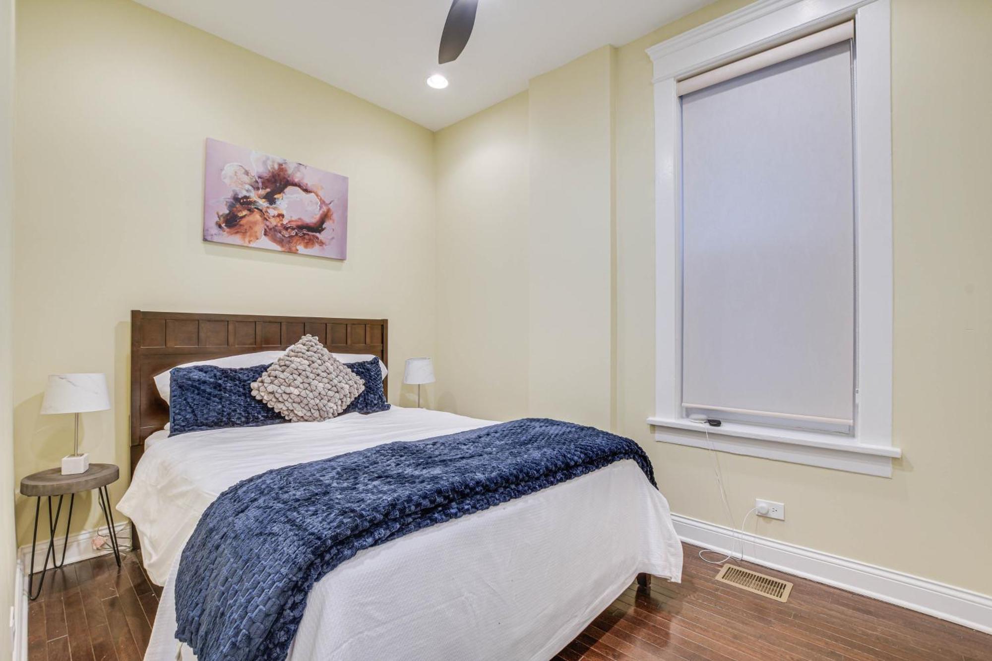 Spacious Condo With Deck About 3 Mi To Downtown Chicago! ภายนอก รูปภาพ